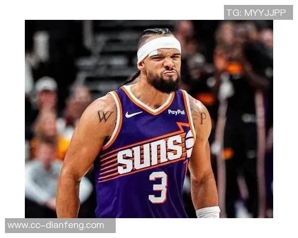 狄龙半场表现抢眼12投7中独揽全队最高15分并贡献3个篮板